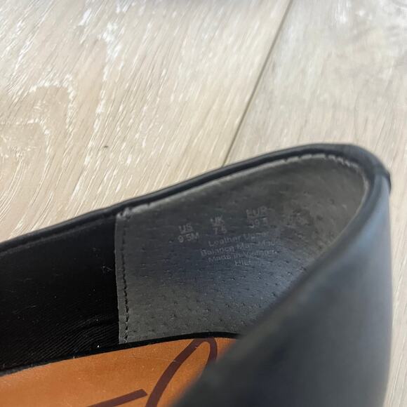 Zodiac 'Hill' Women's 9.5M High Quality Pointed Toe Black Leather Flat Ballet - Picture 5 of 7